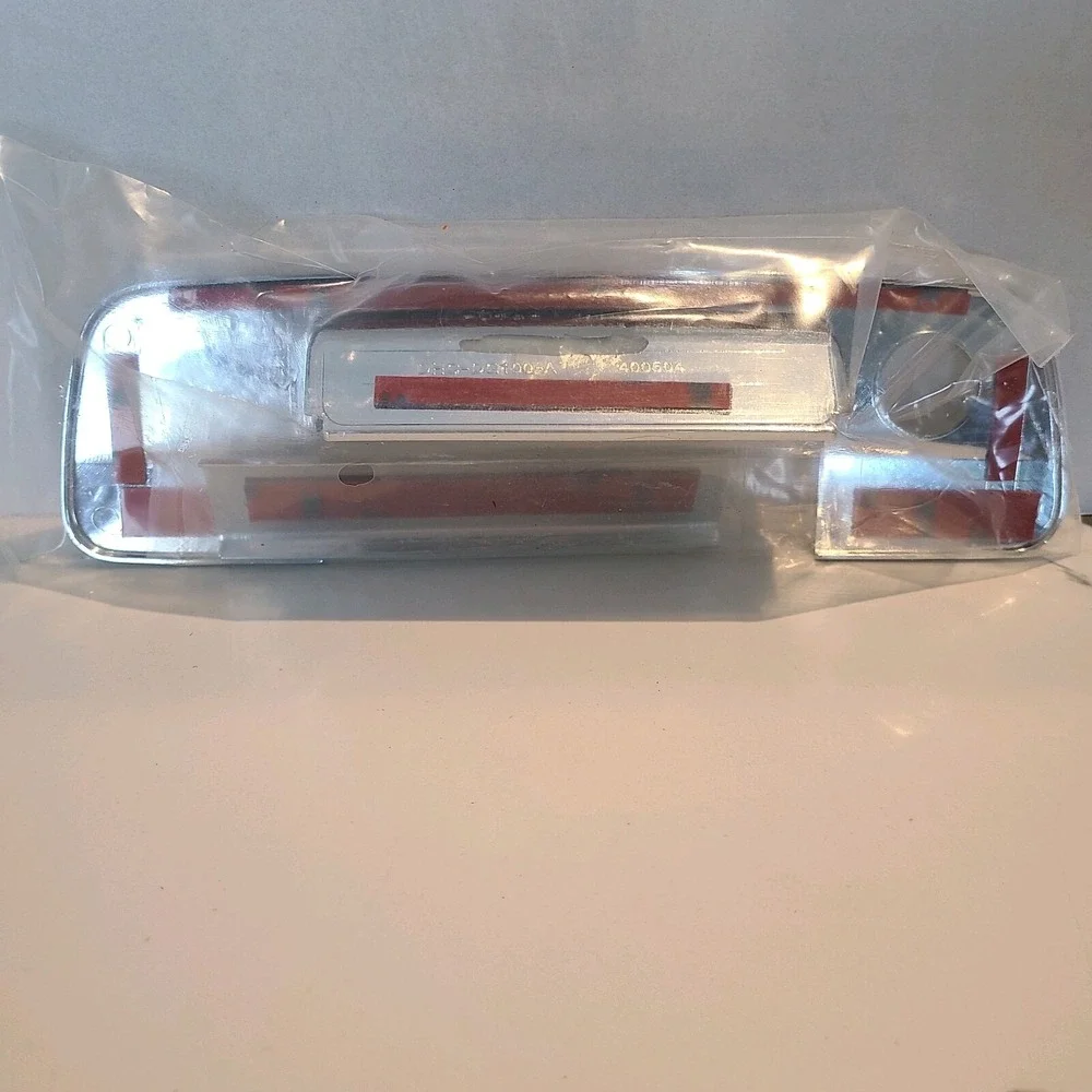 Putco 400504‎ Tailgate Handle Cover